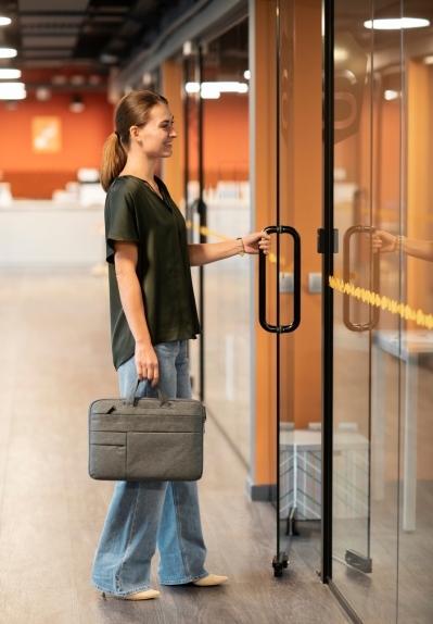 Retail glass partitions Dubai shopfront interior divider