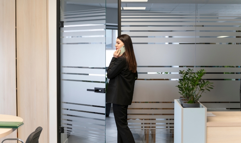 Frameless home glass partition in Dubai living room divider