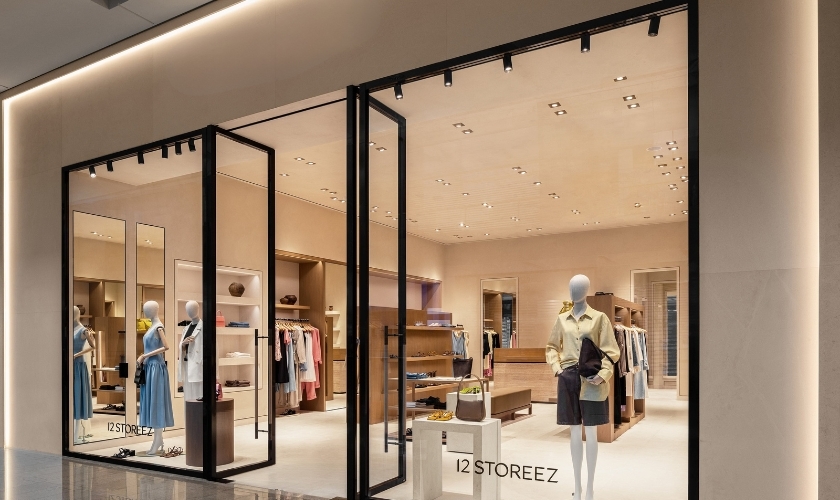 Retail glass partition layout planning for boutique store in Dubai, UAE